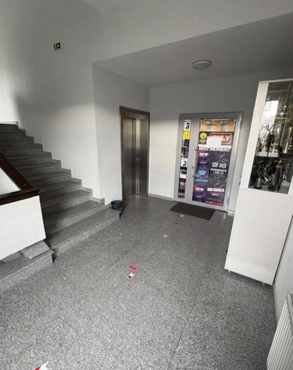 Spatiu de Birou/Comercial 240m2 zona Baza 3