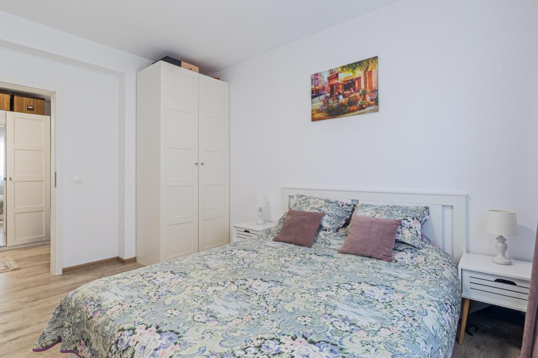 Apartament 3 camere + loc de parcare