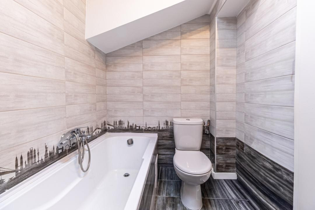 Apartament 3 camere, 74 mp utili, terasă, Sanpetru, Comision 0%