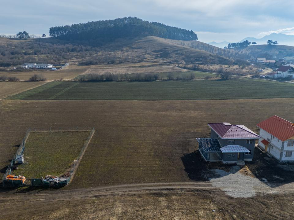 Teren intravilan 585mp Sânpetru, panoramă Lempes si padure, Comision 0%