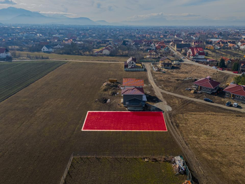 Teren intravilan 585mp Sânpetru, panoramă Lempes si padure, Comision 0%