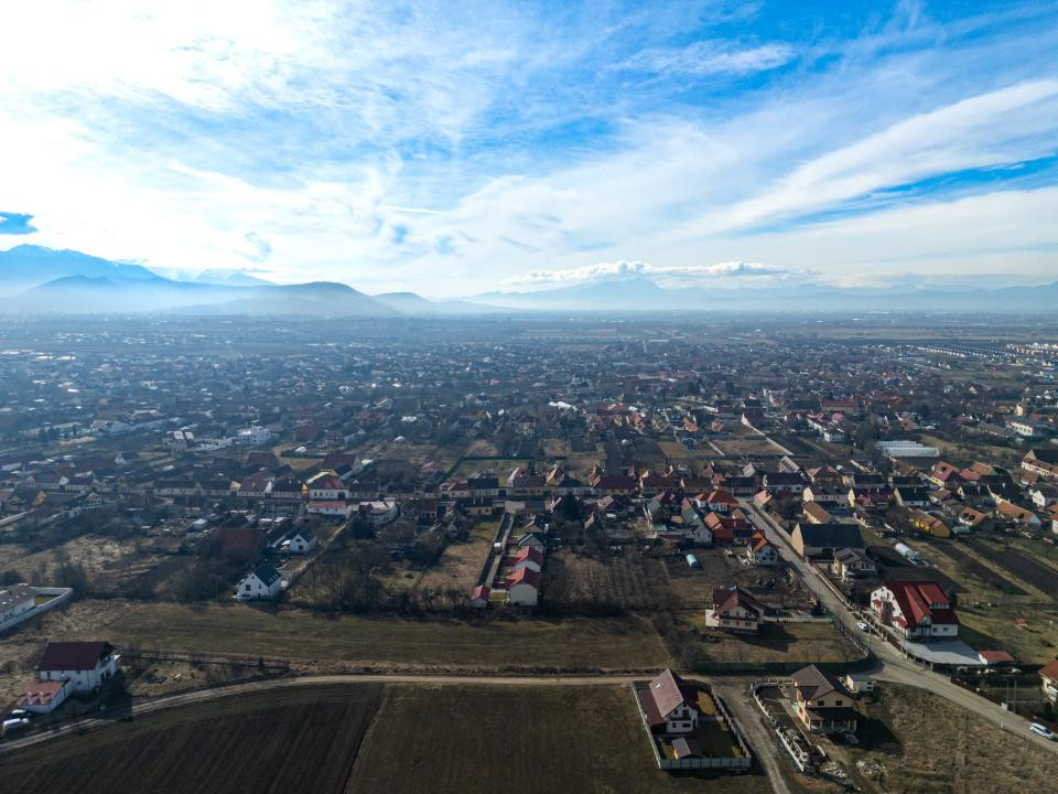 Teren intravilan 585mp Sânpetru, panoramă Lempes si padure, Comision 0%