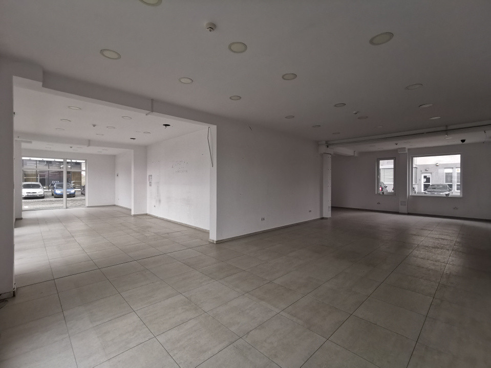 Spatiu comercial finisat 174mp vitrina la Dna Stanca ideal showroom clinica