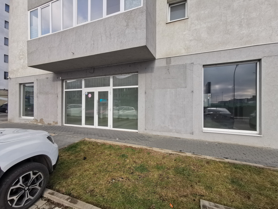 Spatiu comercial finisat 174mp vitrina la Dna Stanca ideal showroom clinica