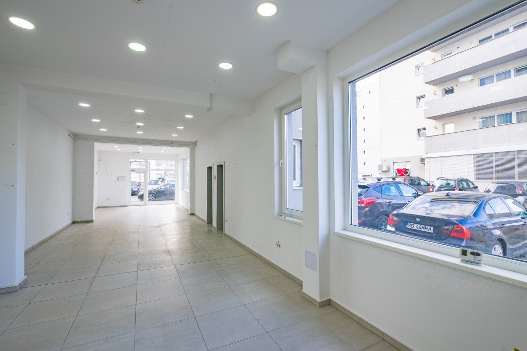 Spatiu comercial finisat 174mp vitrina Dna Stanca ideal showroom clinica