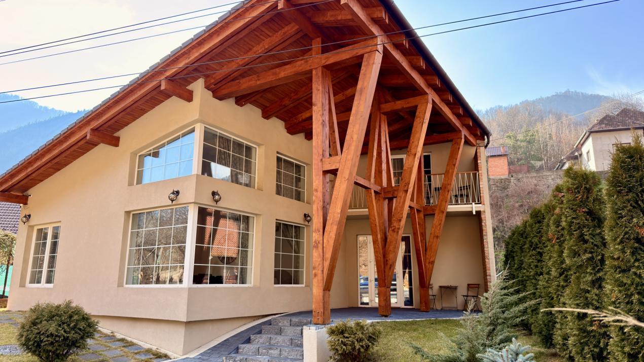 Pensiune de vanzare - Sugag Transalpina