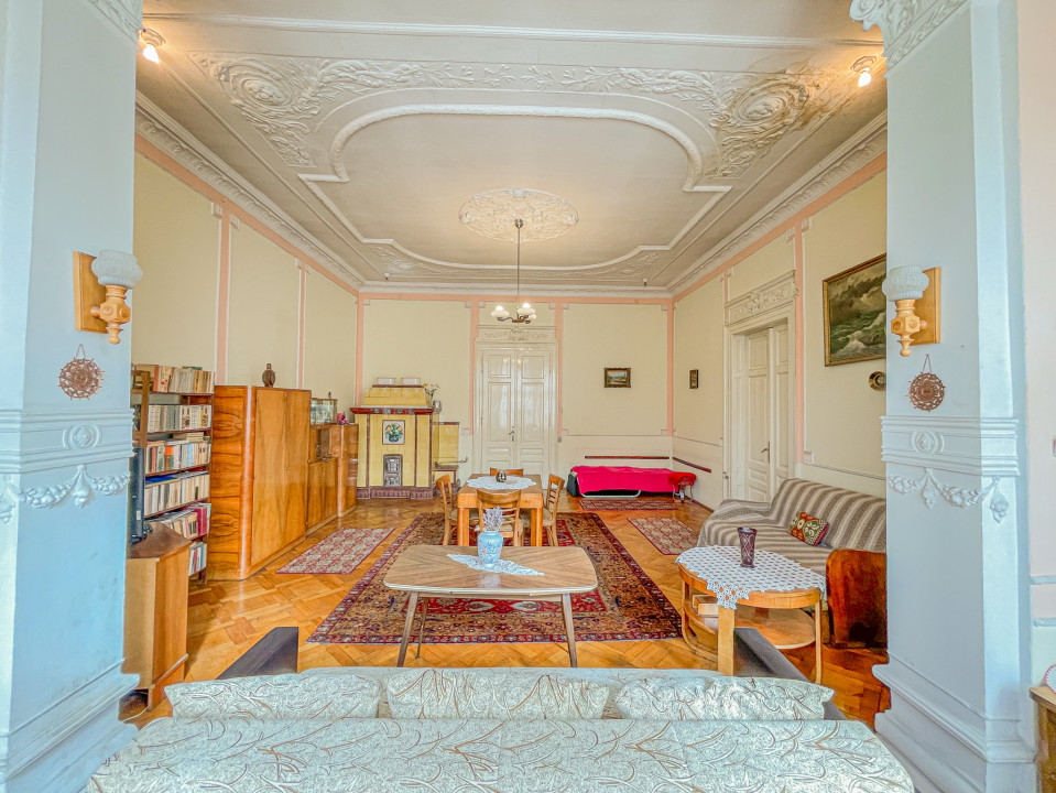 Proprietate deosebita, farmec si noblete - Strada Lunga 84