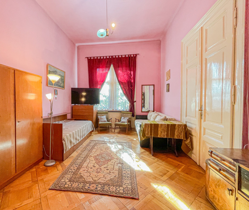 Proprietate deosebita, farmec si noblete - Strada Lunga 84