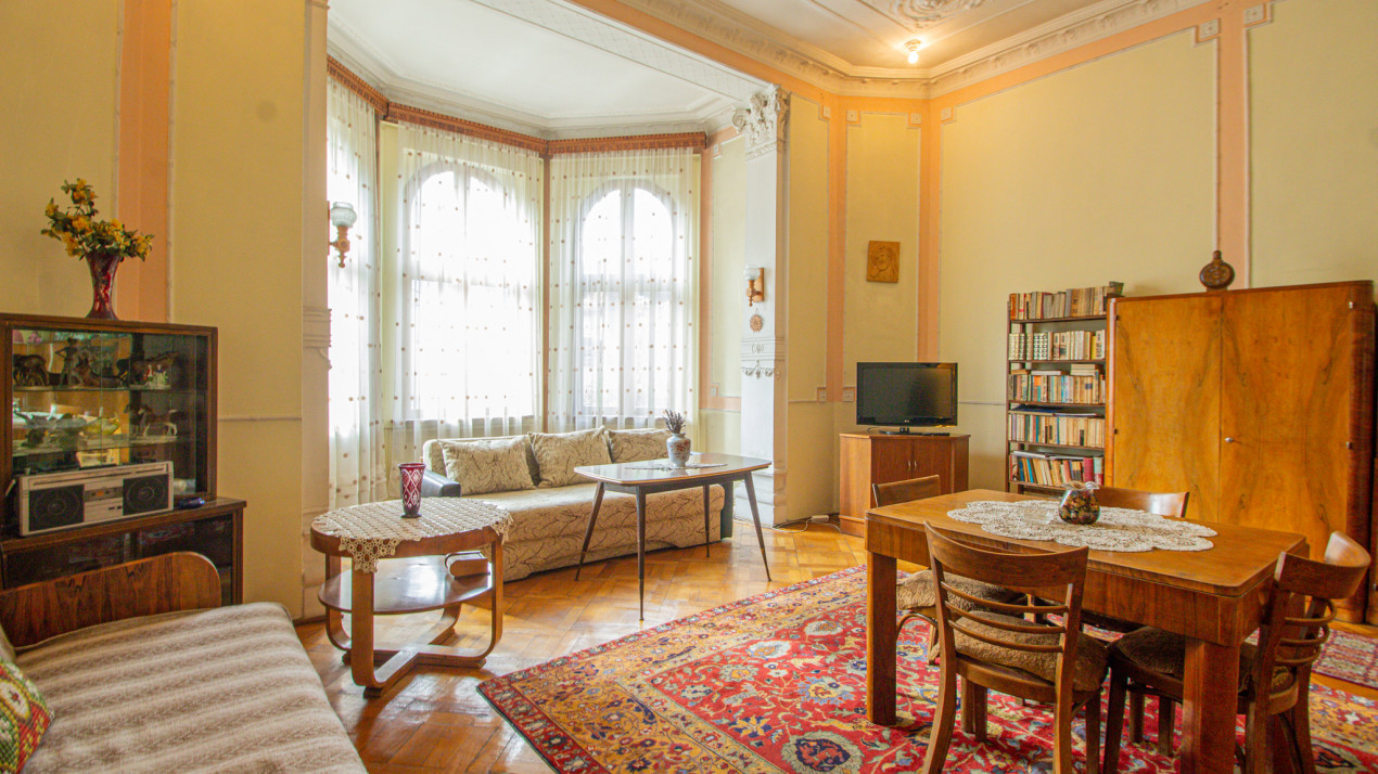 Proprietate deosebita, farmec si noblete - Strada Lunga 84