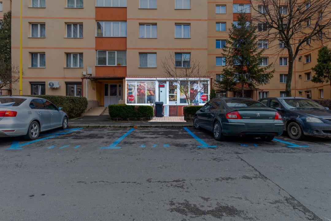 Spațiu comercial stradal 57 mp utili, complet utilat