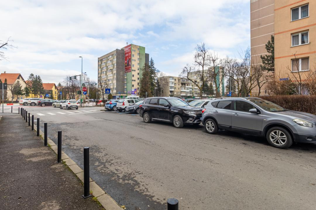 Spațiu comercial stradal 57 mp utili, complet utilat