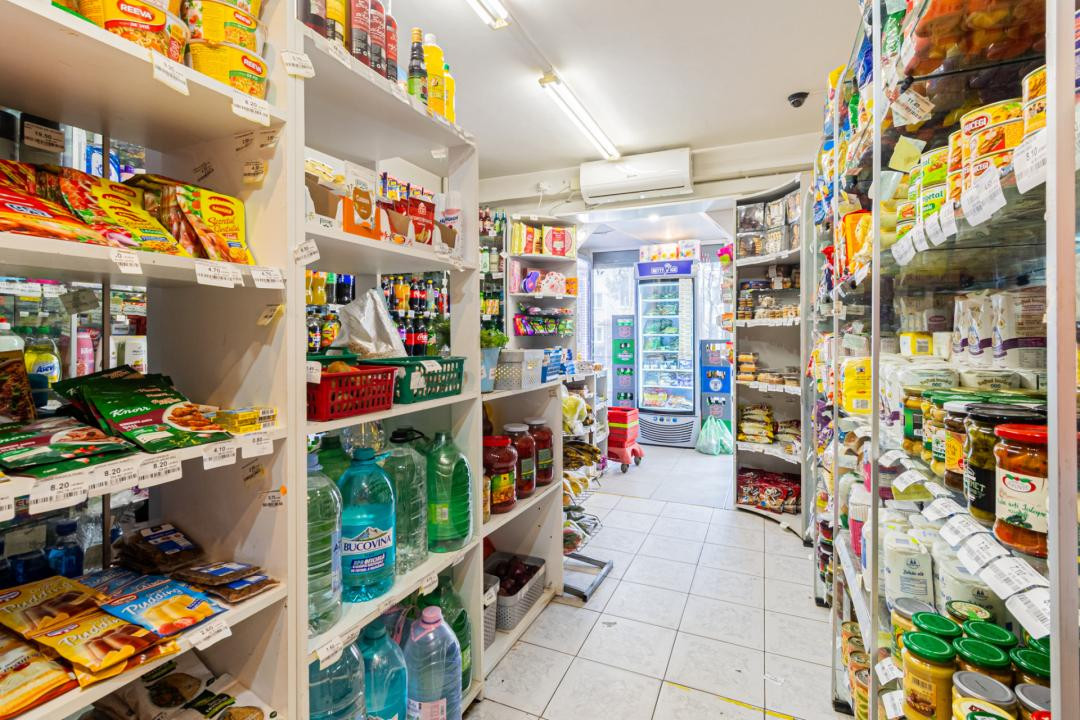 Spațiu comercial stradal 57 mp utili, complet utilat