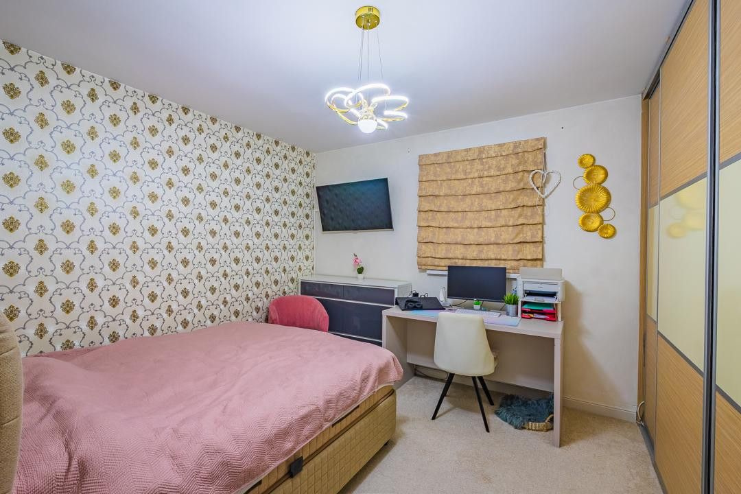 Apartament 3 camere - Etaj 1 - str. Lupeni - 94 mp total