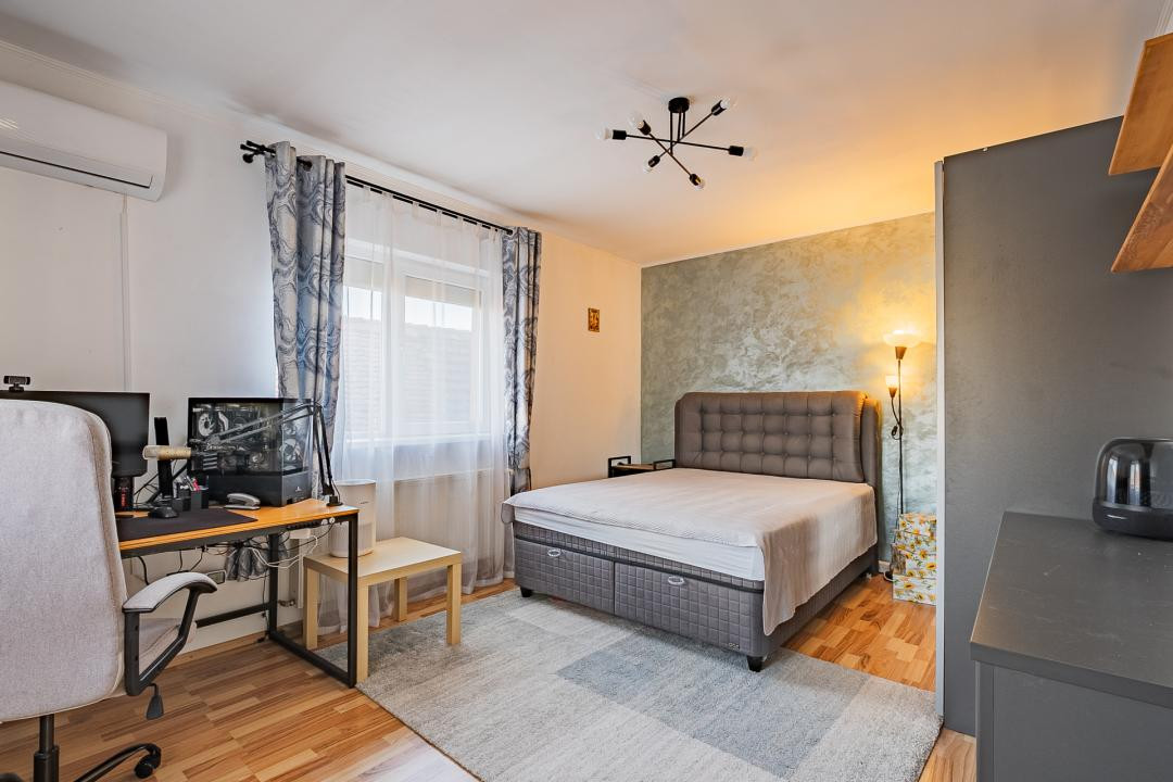 Apartament 3 camere - Etaj 1 - str. Lupeni - 94 mp total