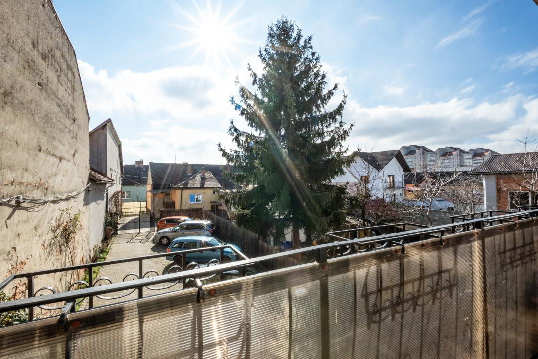 Apartament 3 camere - Etaj 1 - str. Lupeni - 94 mp total