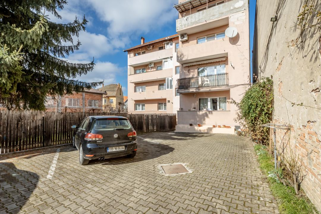 Apartament 3 camere - Etaj 1 - str. Lupeni - 94 mp total