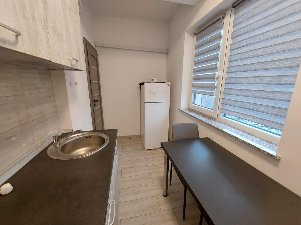 Garsoniera decomandata  premium - Închiriere - Împaratul Traian