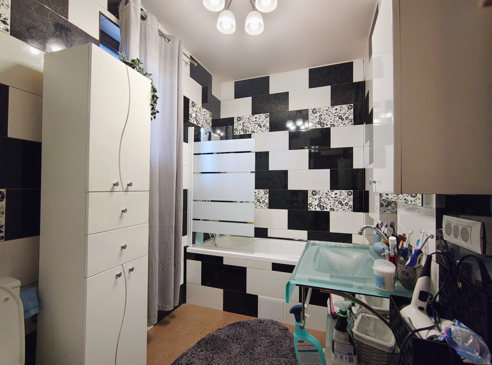 ✨Vila 8 camere, premium – Investiție versatilă, Brădești