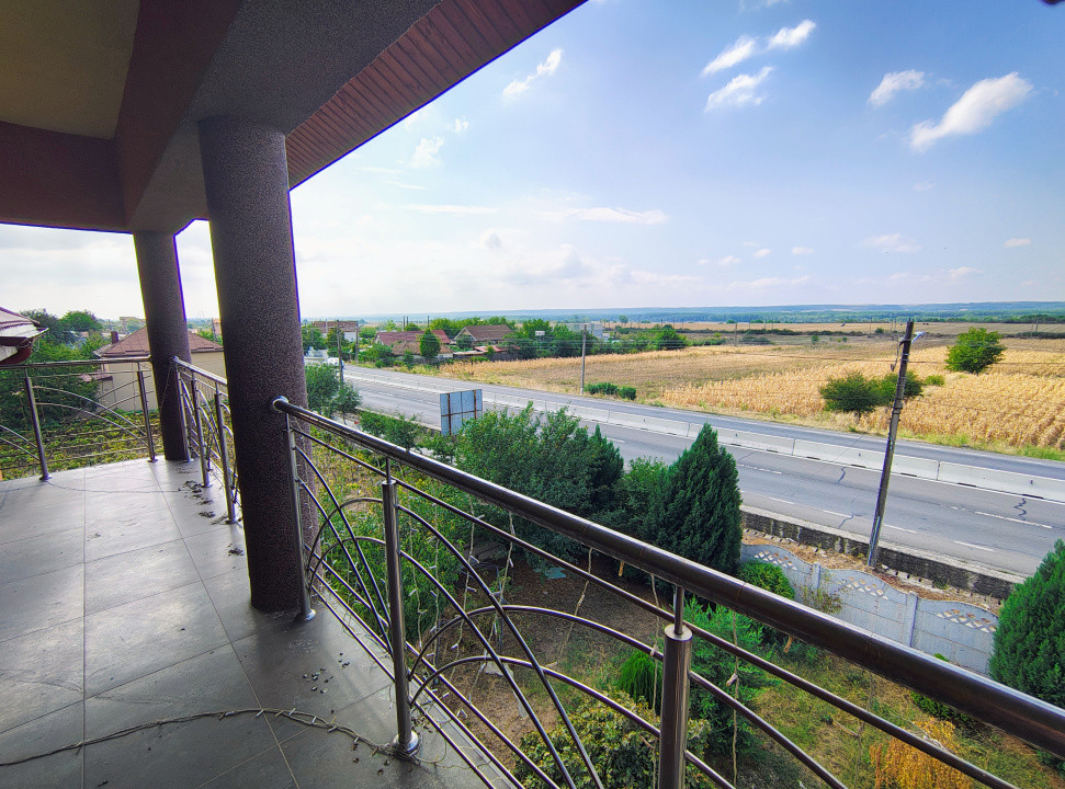 ✨Vila 8 camere, premium – Investiție versatilă, Brădești