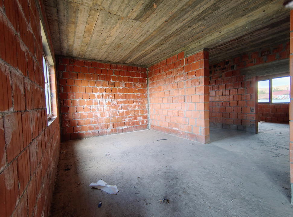 ✨Vila 8 camere, premium – Investiție versatilă, Brădești