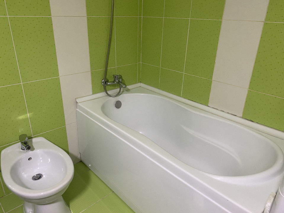 Apartament 2 camere curat cu balcon si parcare zona Arhitectilor Sibiu