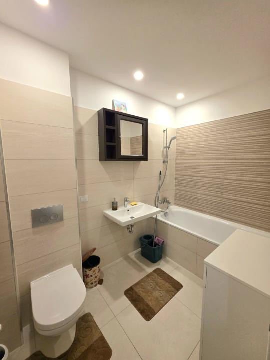 ​3 Camere de închiriat cu vedere spre TÂMPA