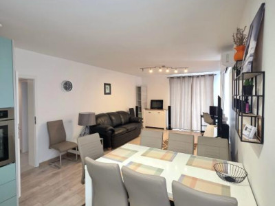 ​3 Camere de închiriat cu vedere spre TÂMPA