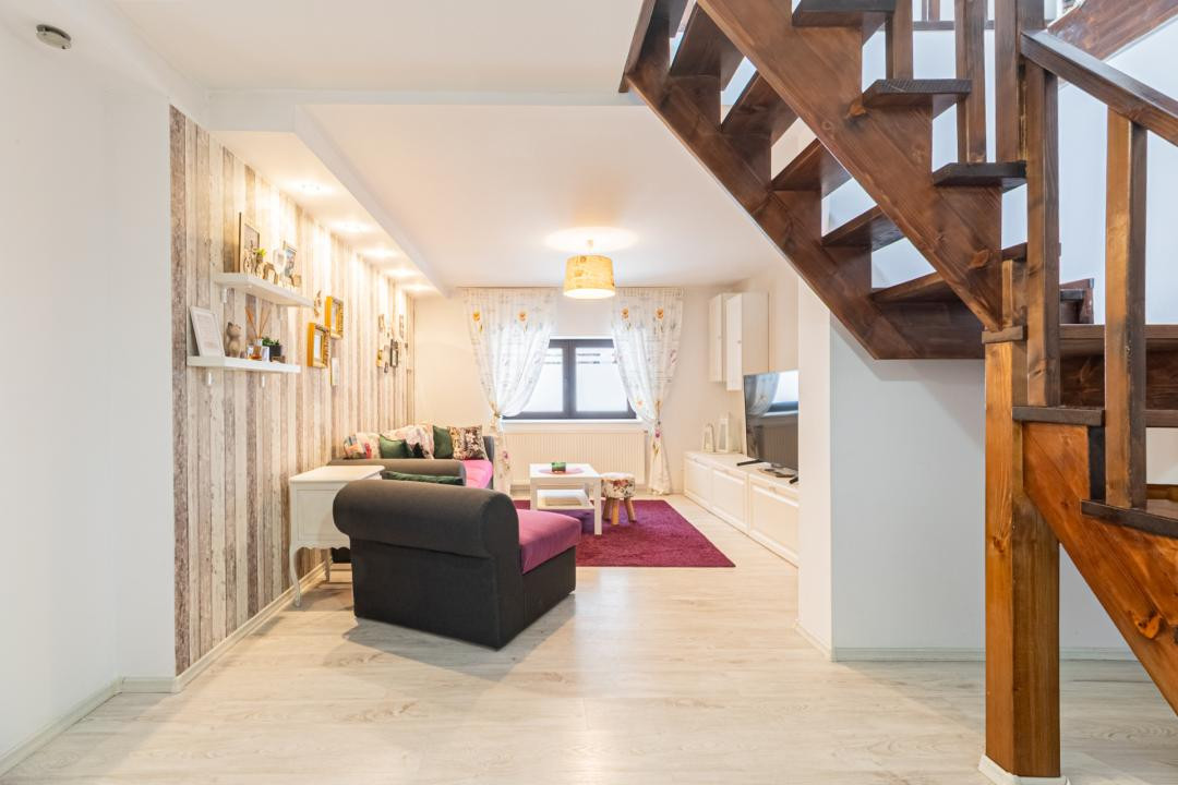 Casă cochetă de închiriat în Schei , Comision 0%