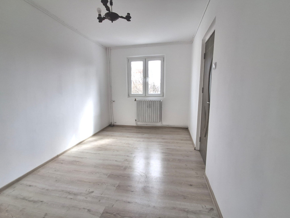 Apartament 2 camere semidecomandat • renovat complet 