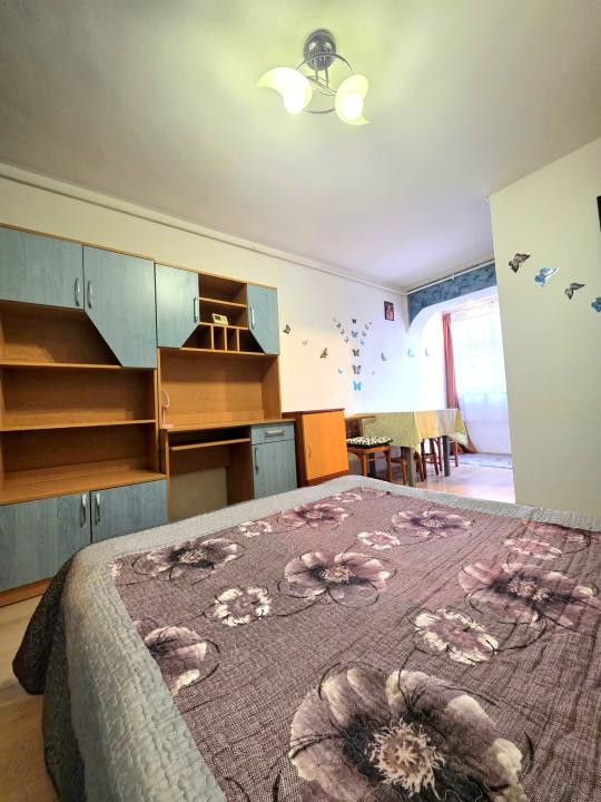 De închiriat GARSONIERĂ | etaj intermediar 