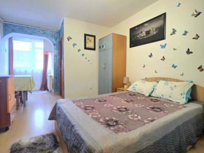 De închiriat GARSONIERĂ | etaj intermediar 