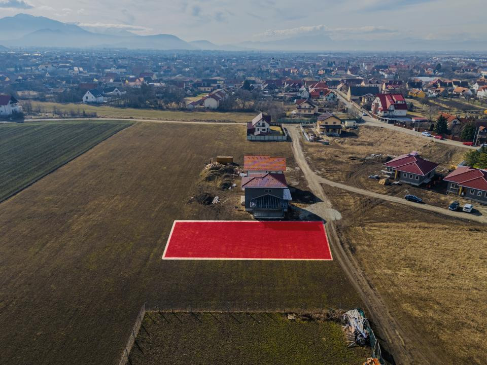 Teren intravilan 585mp Sânpetru, panoramă Lempes si padure, Comision 0%