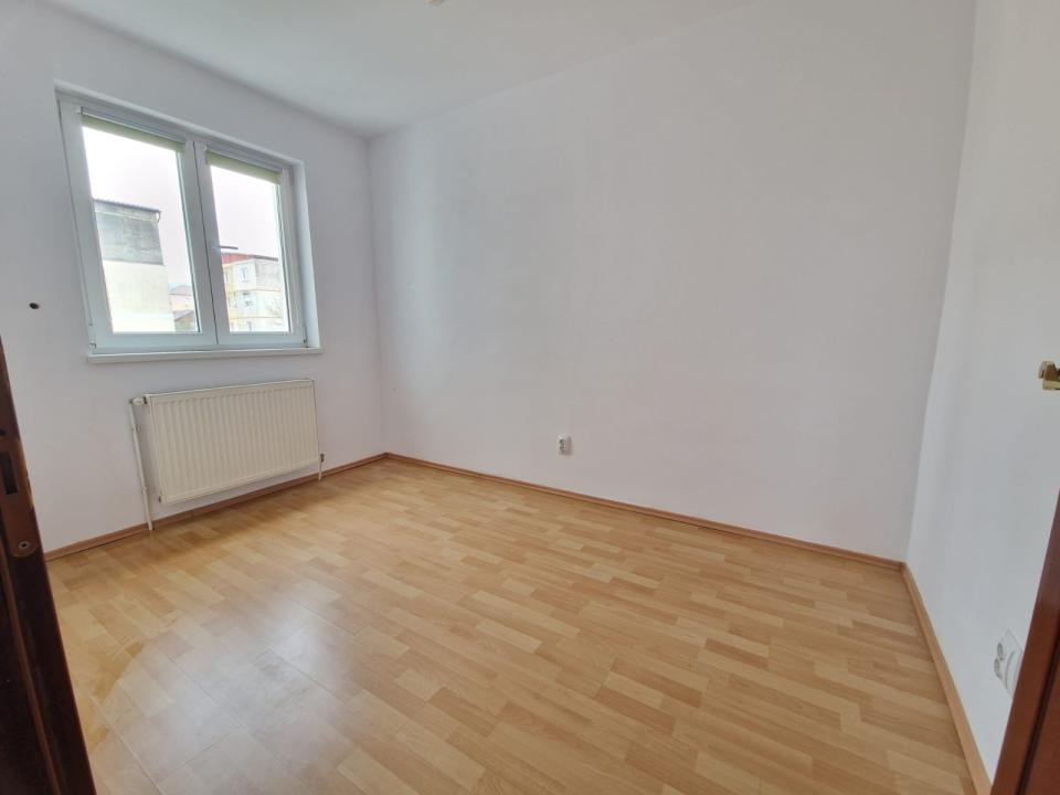 Apartament decomandat 3 camere Cisnadie 