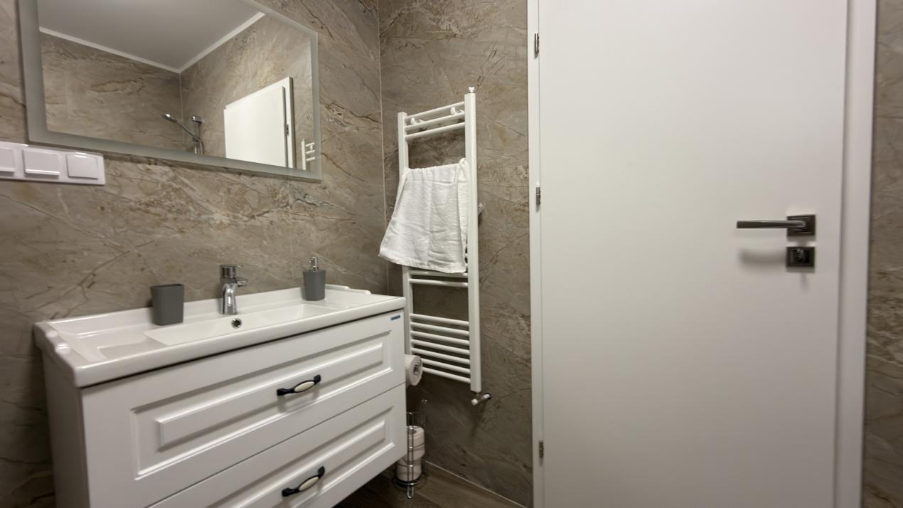 Apartament 3 Camere Decomandat - Zona Doamna Stanca - inchiriere