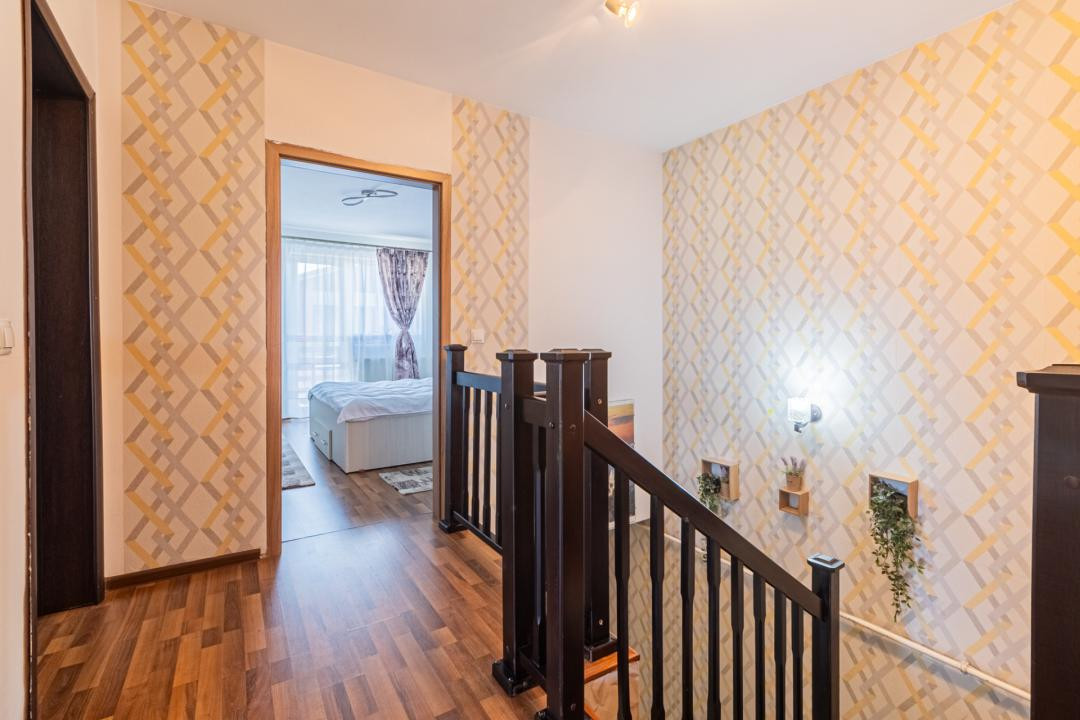 Apartament 3 camere cu etaj interior SubCetate Sanpetru 