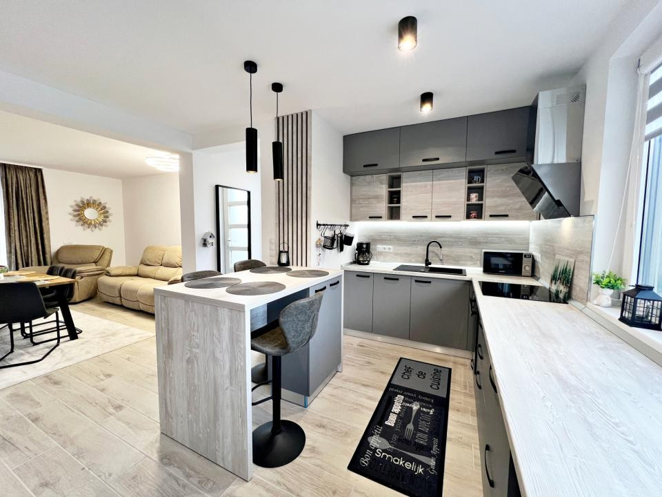 Casa nouă 4 cam. modernă, mobilată și utilată, curte. 10 min. de Sibiu 