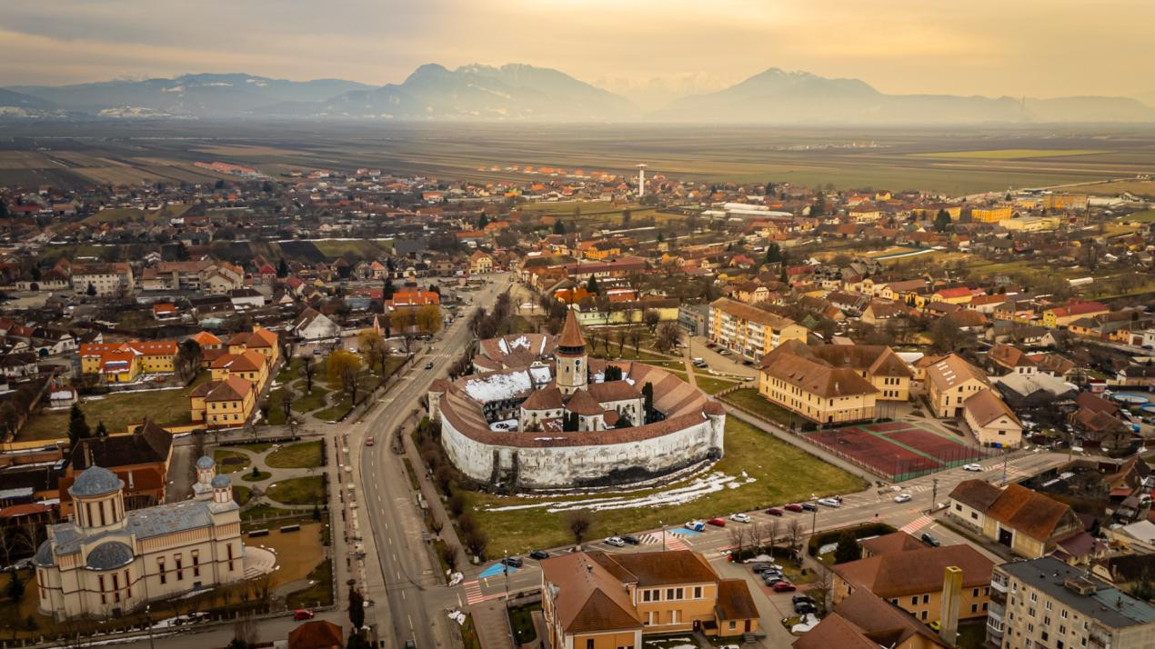 Proiect de restaurare lângă Cetatea Prejmer,  casă și teren de 5.458 mp