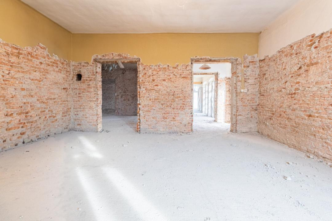 Proiect de restaurare lângă Cetatea Prejmer,  casă și teren de 5.458 mp