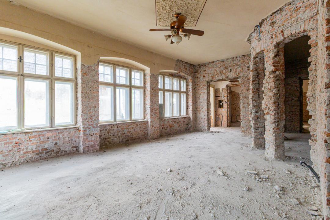 Proiect de restaurare lângă Cetatea Prejmer,  casă și teren de 5.458 mp