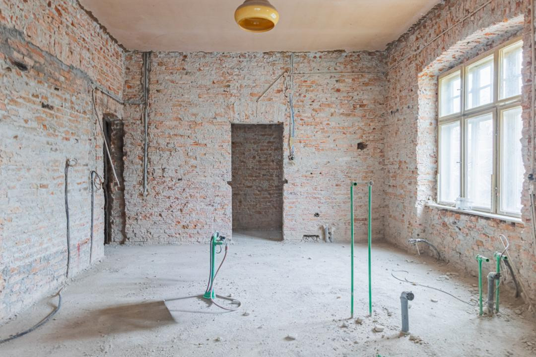 Proiect de restaurare lângă Cetatea Prejmer,  casă și teren de 5.458 mp