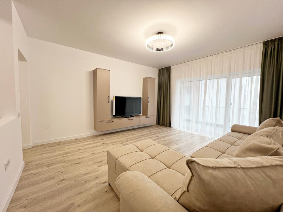 De închiriat apartament 2 camere complet mobilat si utilat. Terasă mare. 