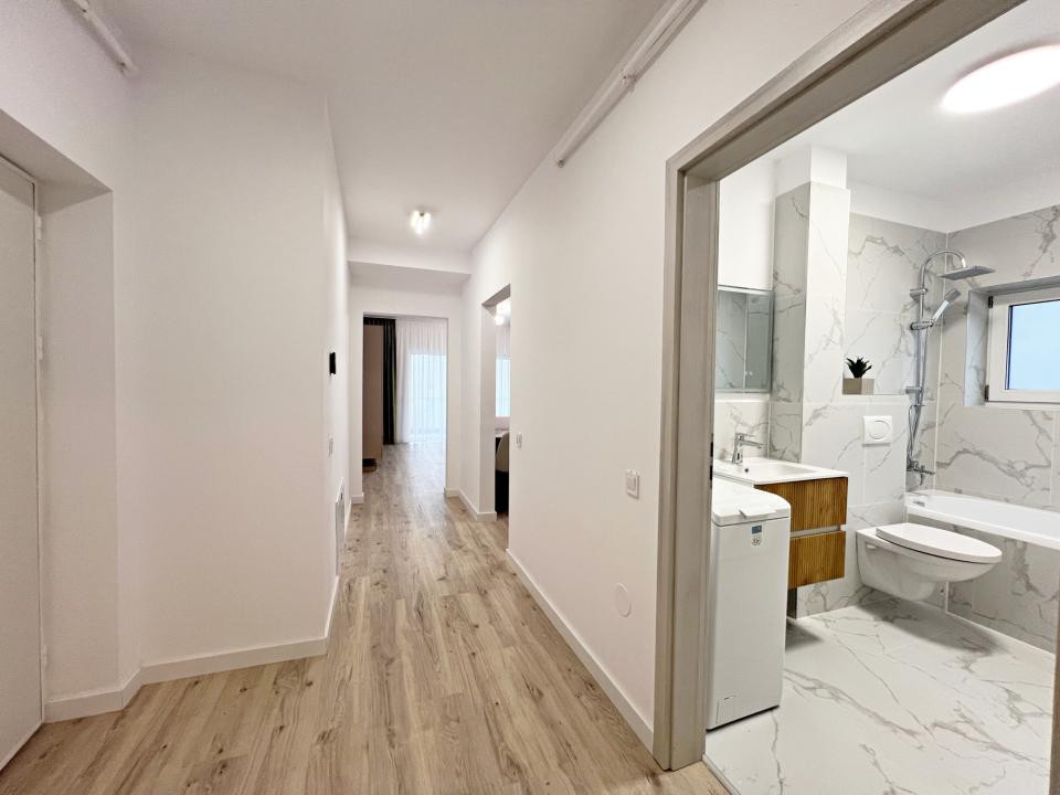 De închiriat apartament 2 camere complet mobilat si utilat. Terasă mare. 