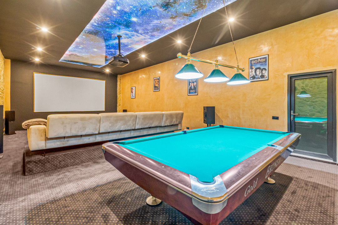 Bran's Finest Luxury Villa with Pool & Cinema