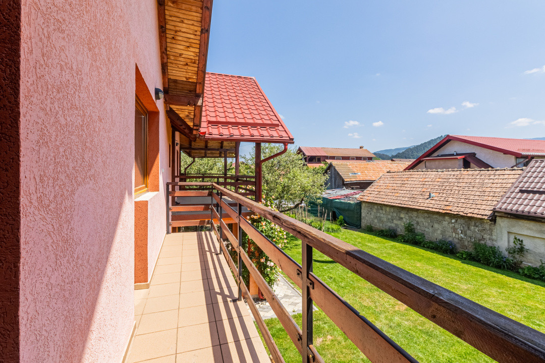 Casă cu potențial turistic în Râșnov, singur in curte, Comision 0%