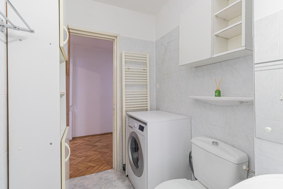 Vânzare apartament cu 3 camere - zona Centrul Civic