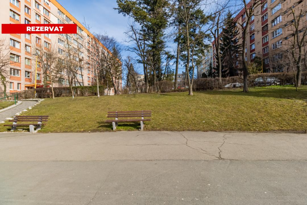 REZERVAT - Vânzare apartament cu 3 camere - zona Centrul Civic