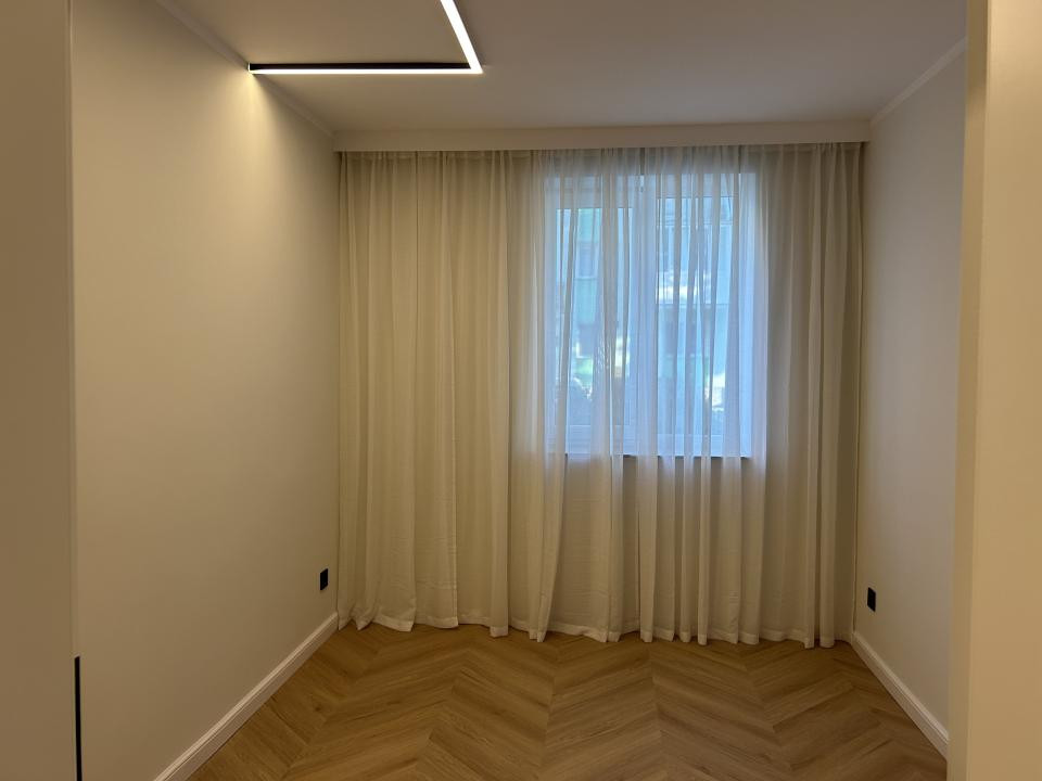 Apartament ultrafinisat de închiriat 