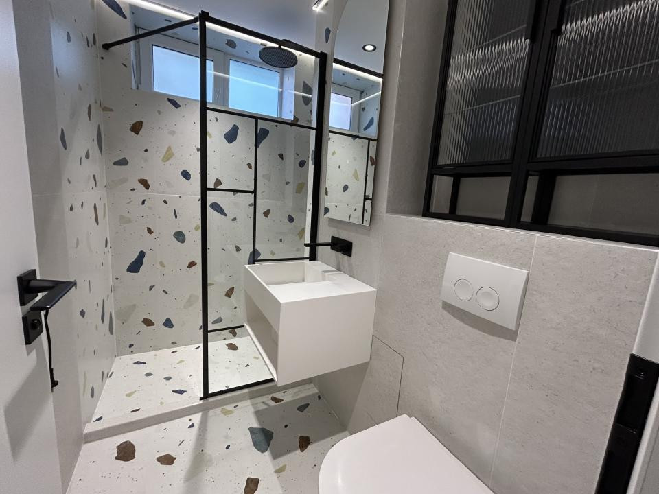 Apartament ultrafinisat de închiriat 