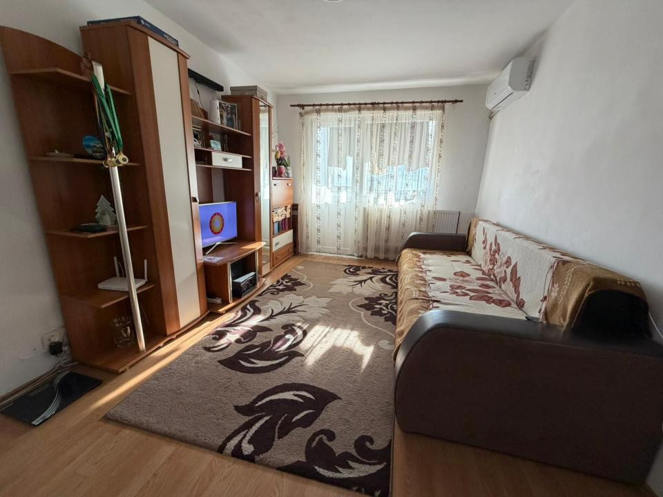 Apartament 3 Camere-Craiovita Noua-Zona Niela
