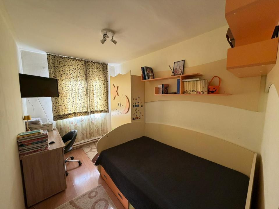 Apartament 3 Camere-Craiovita Noua-Zona Niela